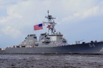 A Day In The Life of A US Navy Destroyer: Arleigh Burke-Class USS Carney ( Video )