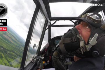 Flying Bf 109 G-4 Red 7 Biggin Hill Festival of Flight  ( Video )