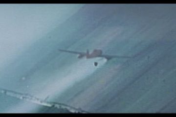 Original Gun Camera Footage: Me-262 Hit & Shot Down by U.S. Fighter ( Video )