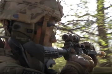 Watch : US Paratroopers Conduct Squad Live Fire Exercises