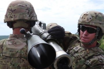 Watch : US Paratroopers Firing the M3 Carl Gustaf Recoil-less Rifle